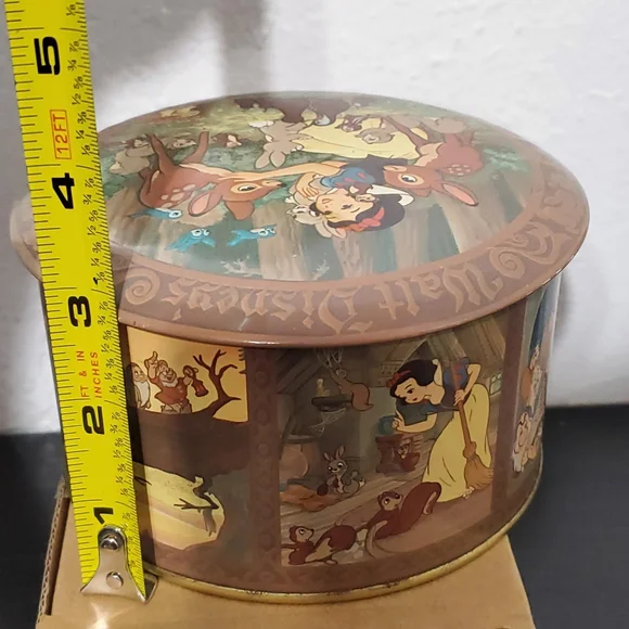 Vintage Disney, Snow White, Metal Container - Picture 7 of 7